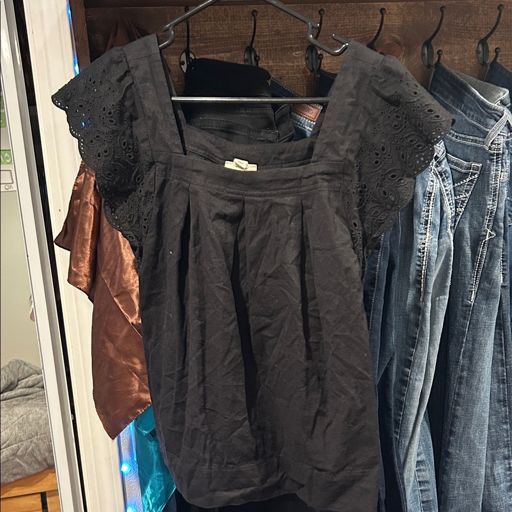 Elegant Black Eyelet Sleeve Women's Top